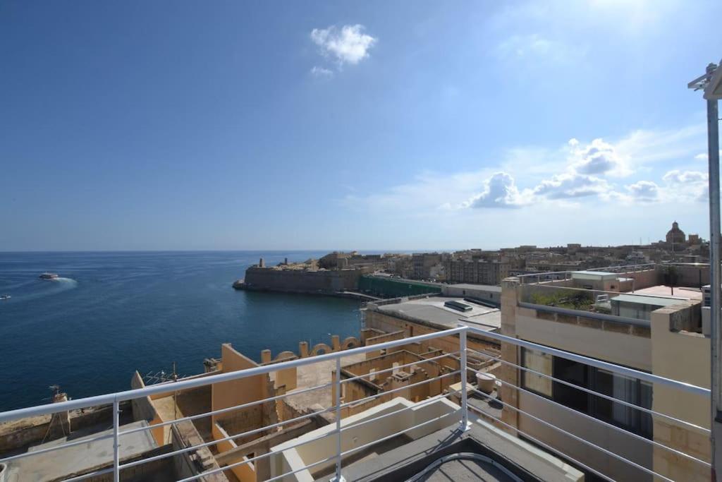 Vallettadreamsuites Groud Floor Shared Sea View Rooof Terrace Eksteriør billede