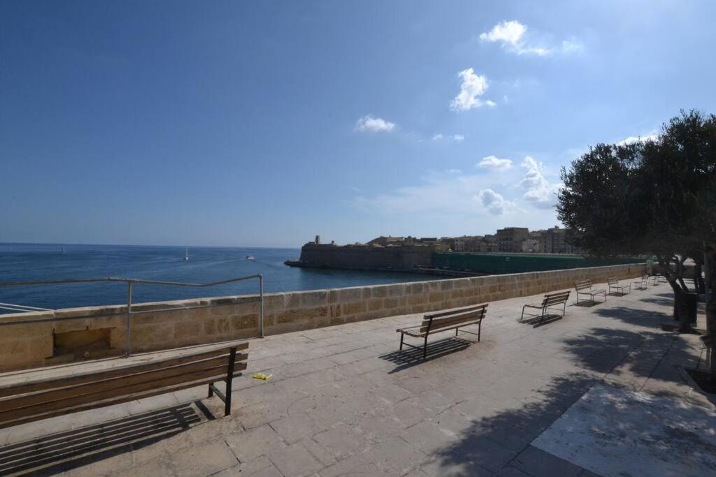 Vallettadreamsuites Groud Floor Shared Sea View Rooof Terrace Eksteriør billede